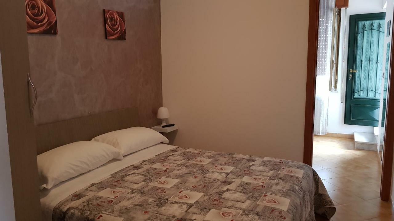 B&B Mara Pompei Bagian luar foto