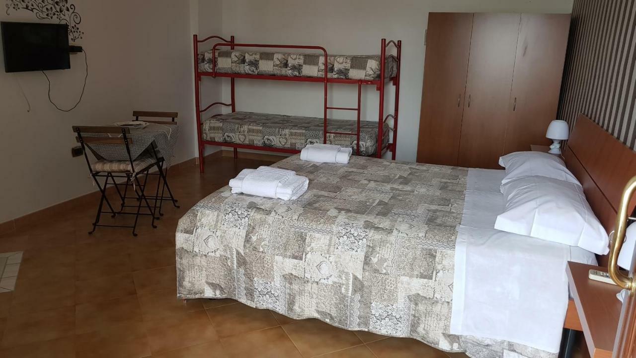 B&B Mara Pompei Bagian luar foto